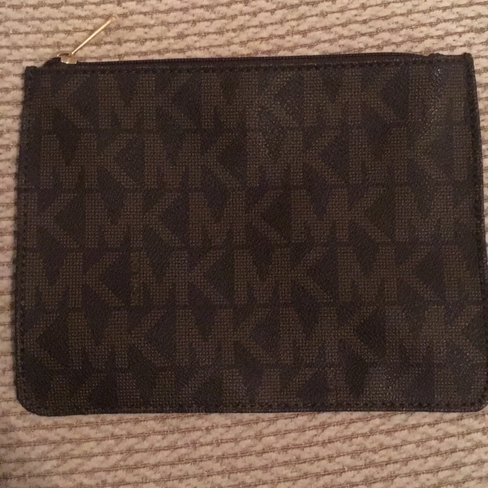 Michael Kors pouch